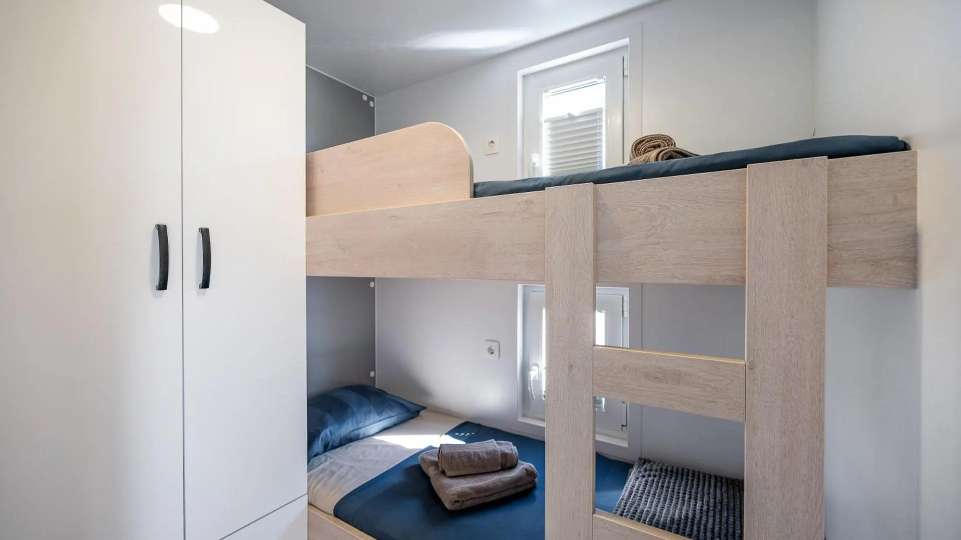 Floating House - Aria Apartment Pula