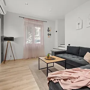 Apartment Rose, Pula