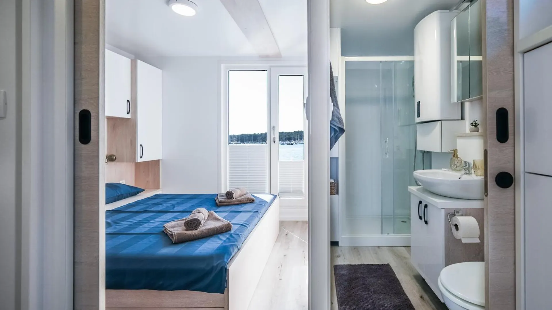 Floating House - Aria Apartment Pula
