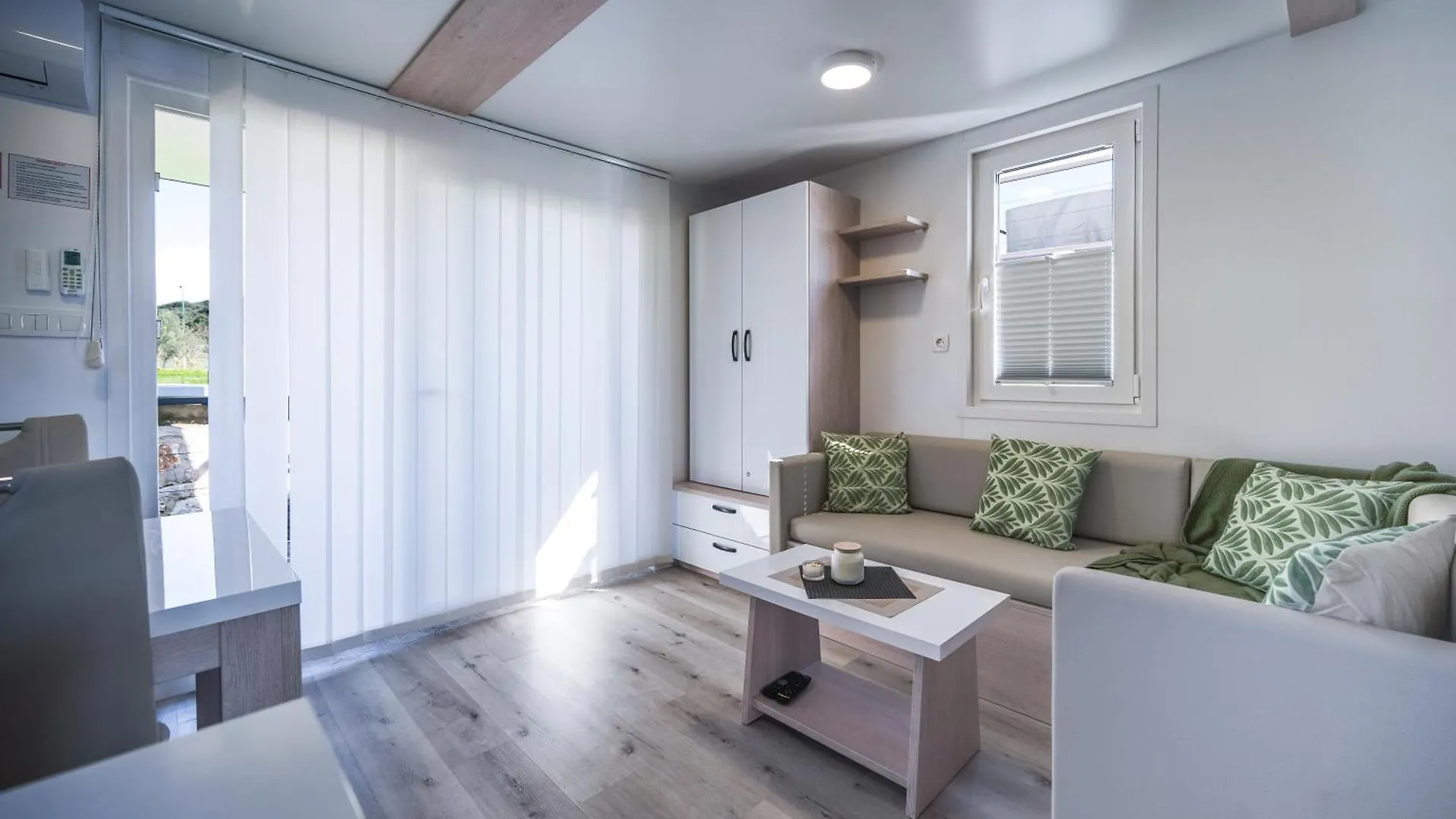 Floating House - Aria Apartment Pula